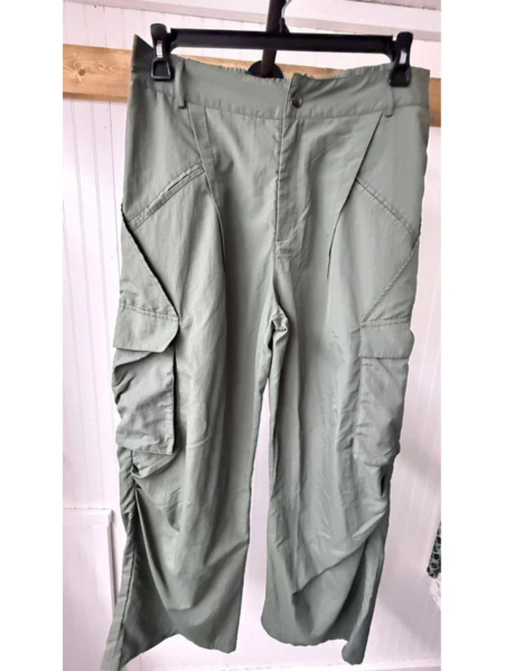 Halara high-waisted, wide-leg utility cargo pants light sage large streetwear